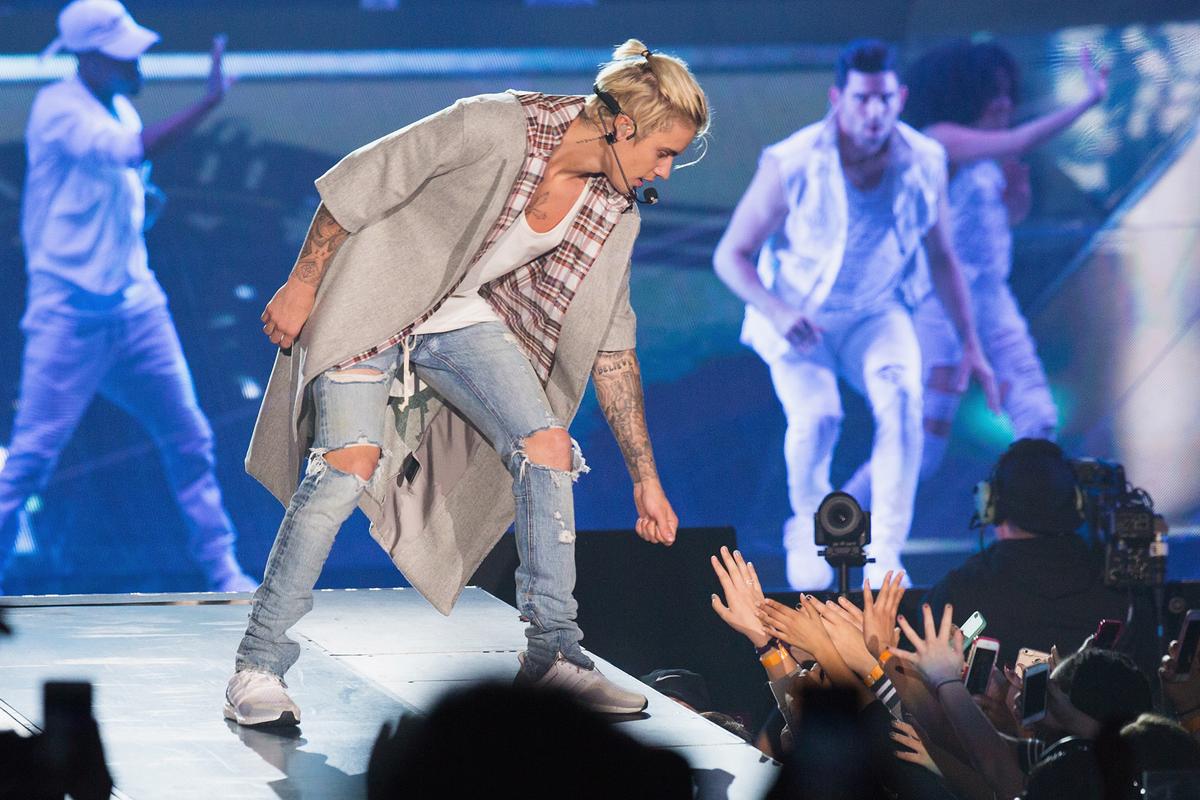 Justin Bieber Grabbed by the Throat by Rapper Post Malone, Who Is Touring With Him