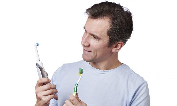 Dentist Shares Tips for Choosing the Right Toothbrush