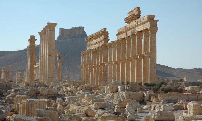 Syrian Forces Enter IS-held Palmyra; Intense Clashes With IS