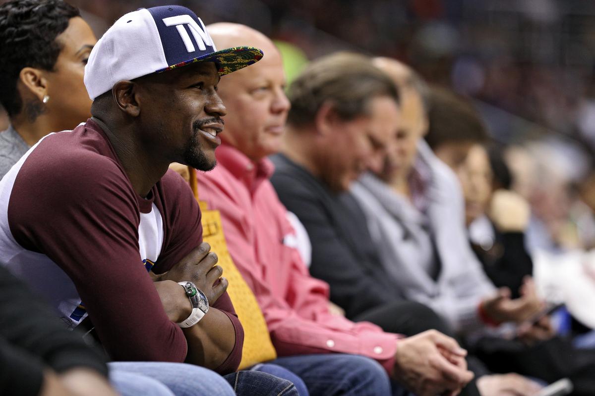 Watch: Floyd Mayweather Shows Off His Ridiculously Expensive Car Fleet and Watch on Night Out