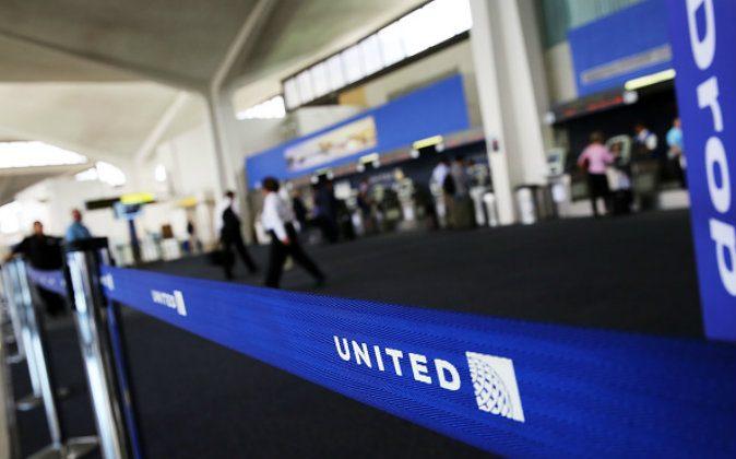 Arab-American Family Escorted Off United Airlines Flight