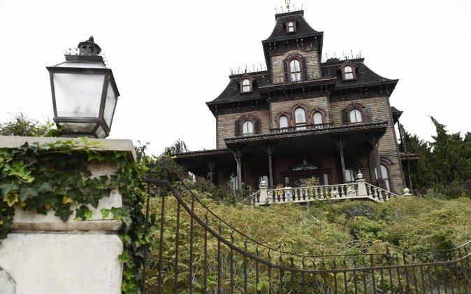 Horror in Disneyland Paris Haunted House; 45-year-old Employee Found Dead