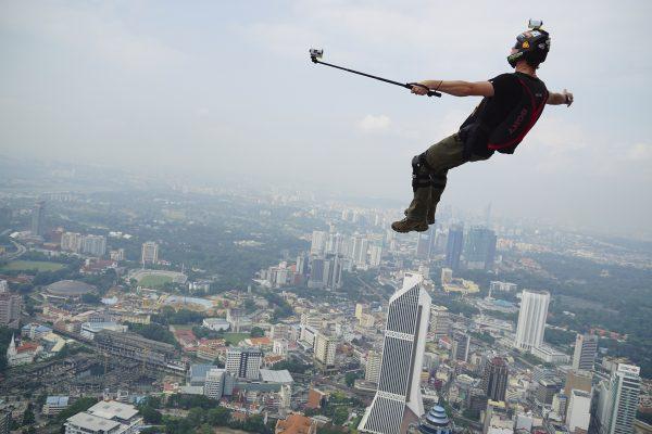 Some selfies are more dangerous than others… (zanariahsalam/iStock)