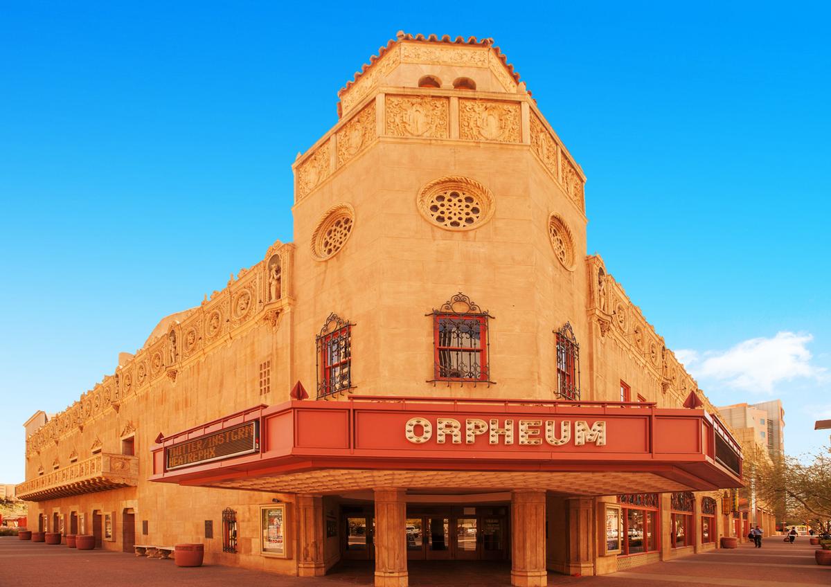 Shen Yun is Mind-Blowing, Says Interior Designer