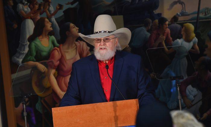 Country Legend Charlie Daniels: Some College Kids Should ‘Spend a Year Picking Cotton’