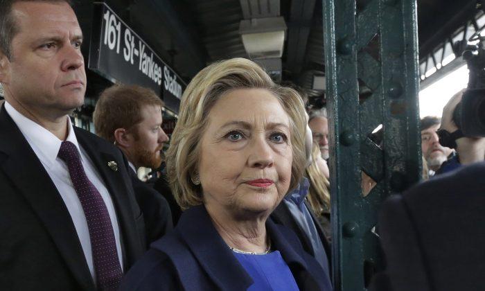 Video: Hillary Clinton Struggles with Using NYC Subway Card