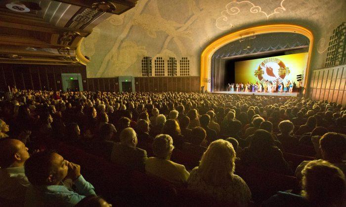 Business Professor Says Shen Yun is Educational, Very Inspirational, Life-Changing