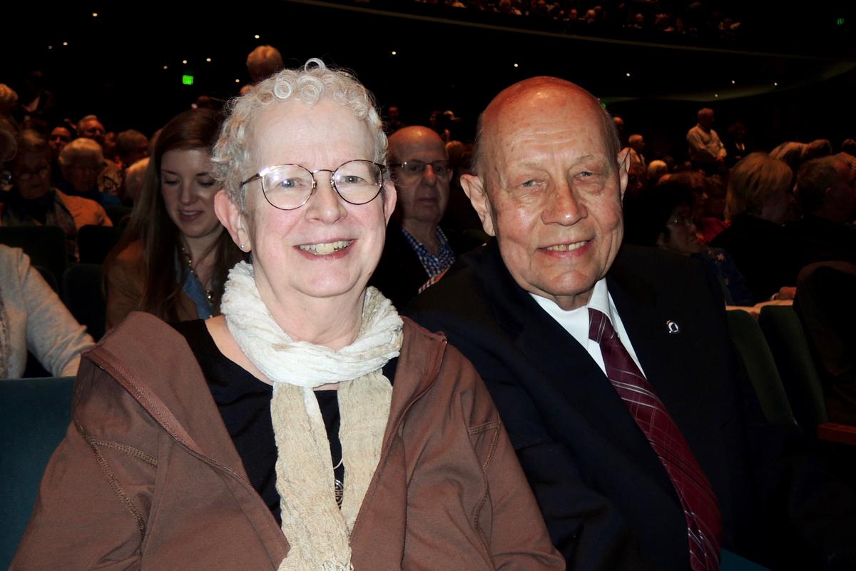 Couple Buys Tickets in Advance for Pair of Shen Yun Performances