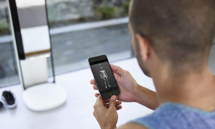 New Smart Mirror Takes a 3D Body Scan and Tracks Fitness