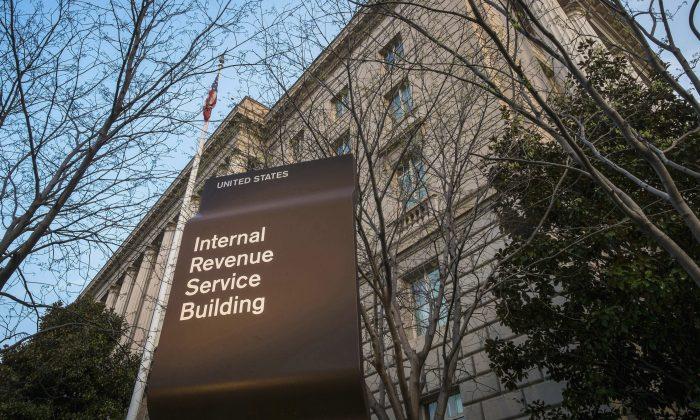 More Than 5M Tax Returns Expected Monday as Deadline Nears