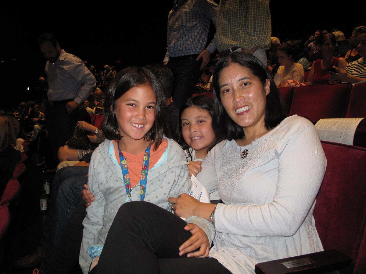 Award Winning Author Says Shen Yun “Is physical poetry. It’s poetry through dancing!”