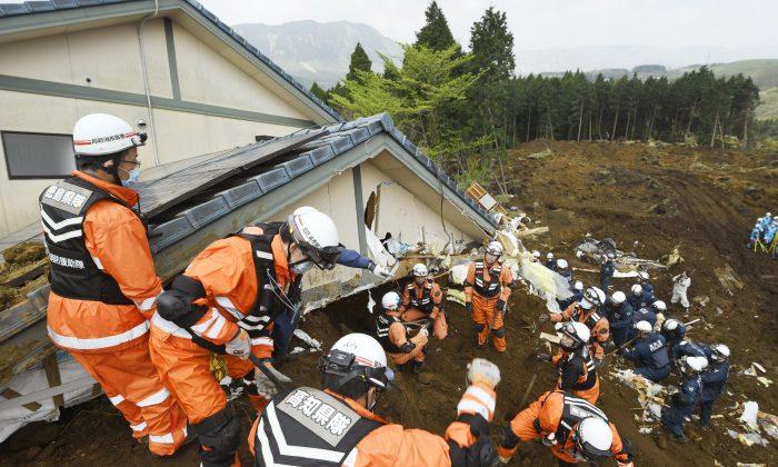 Aftershocks Rattle Japan as Deaths From Quakes Rise to 45