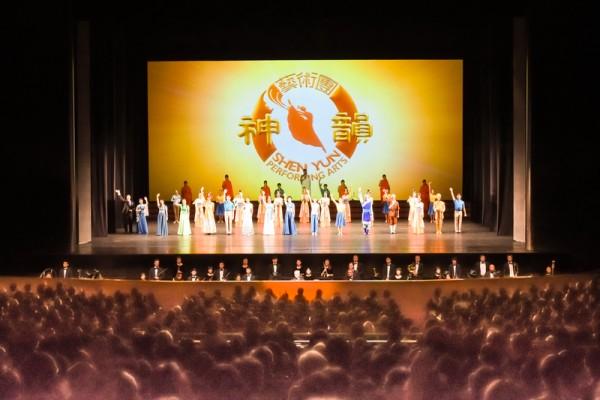 Japanese Professor: I Am Truly Touched by Shen Yun