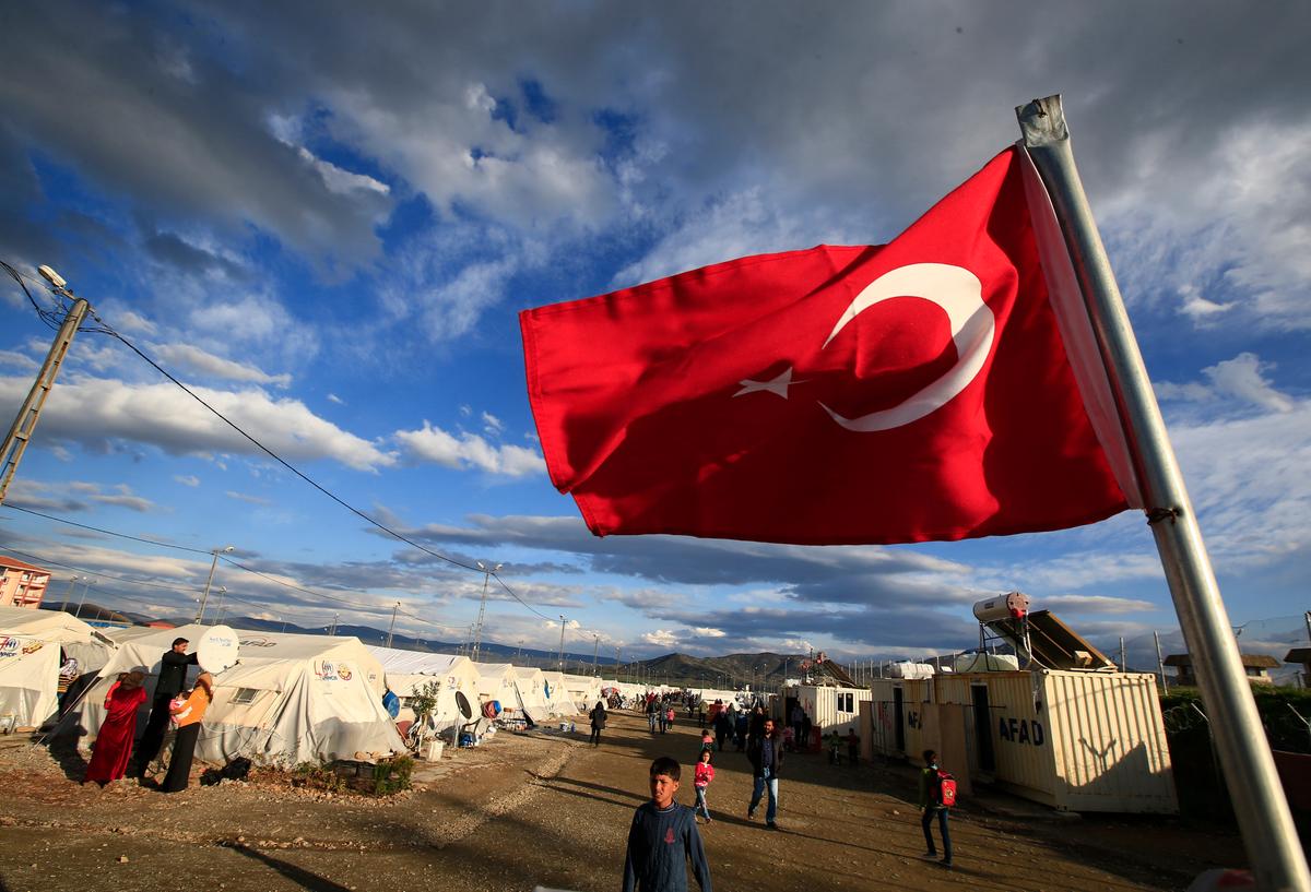 German, EU Leaders Heading to Turkey to Promote Migrant Deal