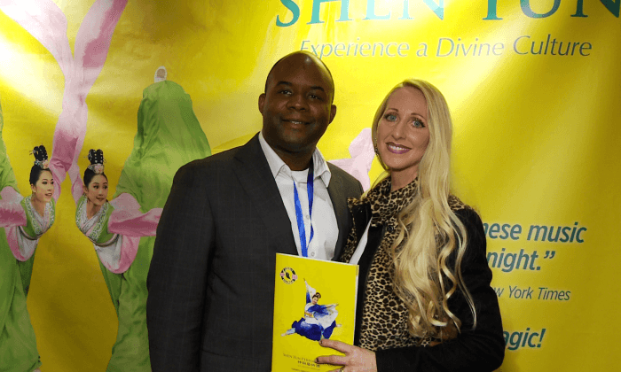 Shen Yun Brings Universal Message, Says Author