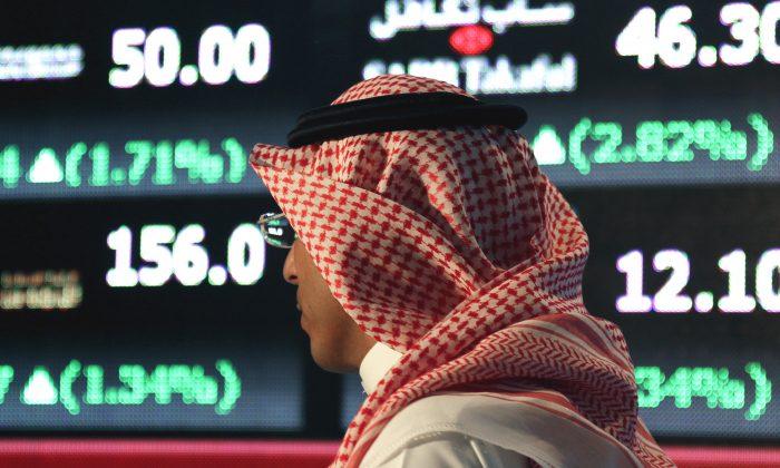 Moody’s Downgrades Saudi Arabia on Lower Oil Prices