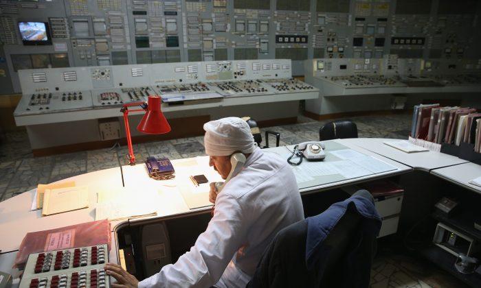 Chernobyl Workers Leave Nuclear Facility After 600 Hours On Site