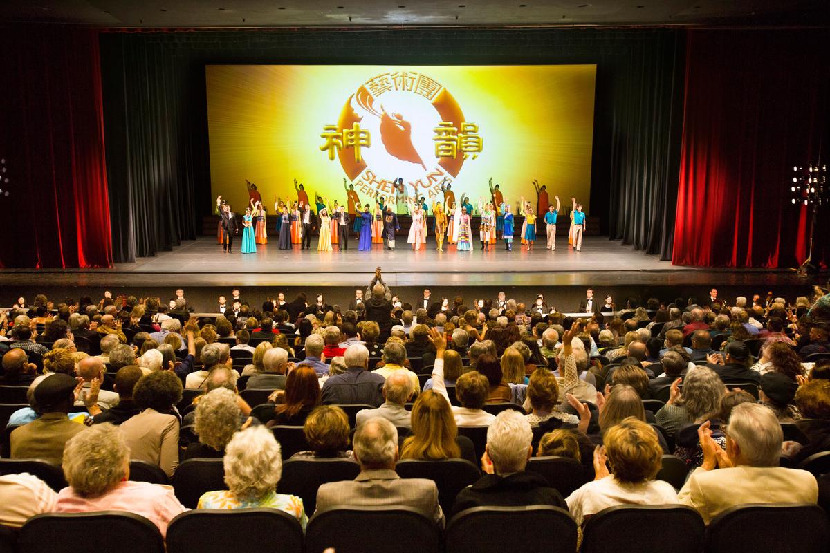 Shen Yun Theatergoers Felt ‘a Spiritual Brotherhood and Sisterhood of Sharing’