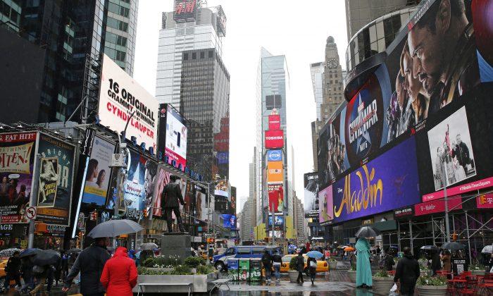 Schumer: Probe Billboards Using Phone Data to Track Shoppers