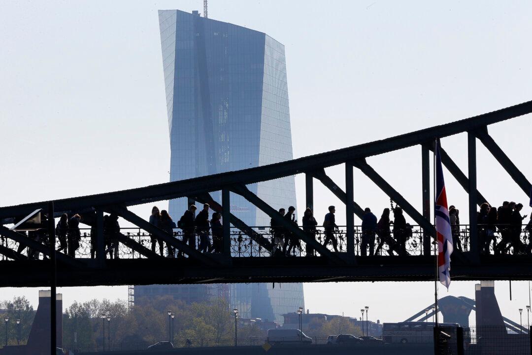 EU Trims Economic Growth Forecasts Amid Global Uncertainty