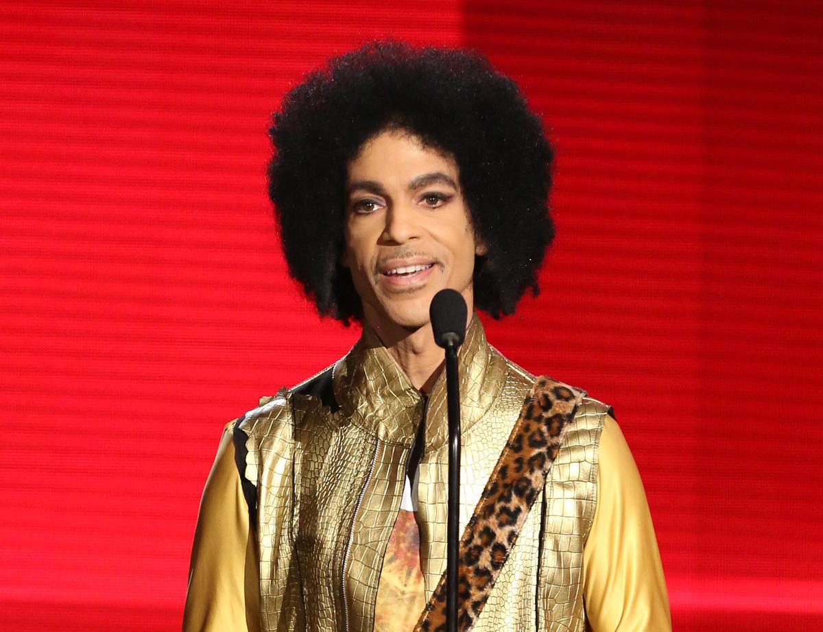 Prince’s Staff ‘Screamed’ and Were ‘Too Shocked to Call 911’ When His Body Was Found, Report Says