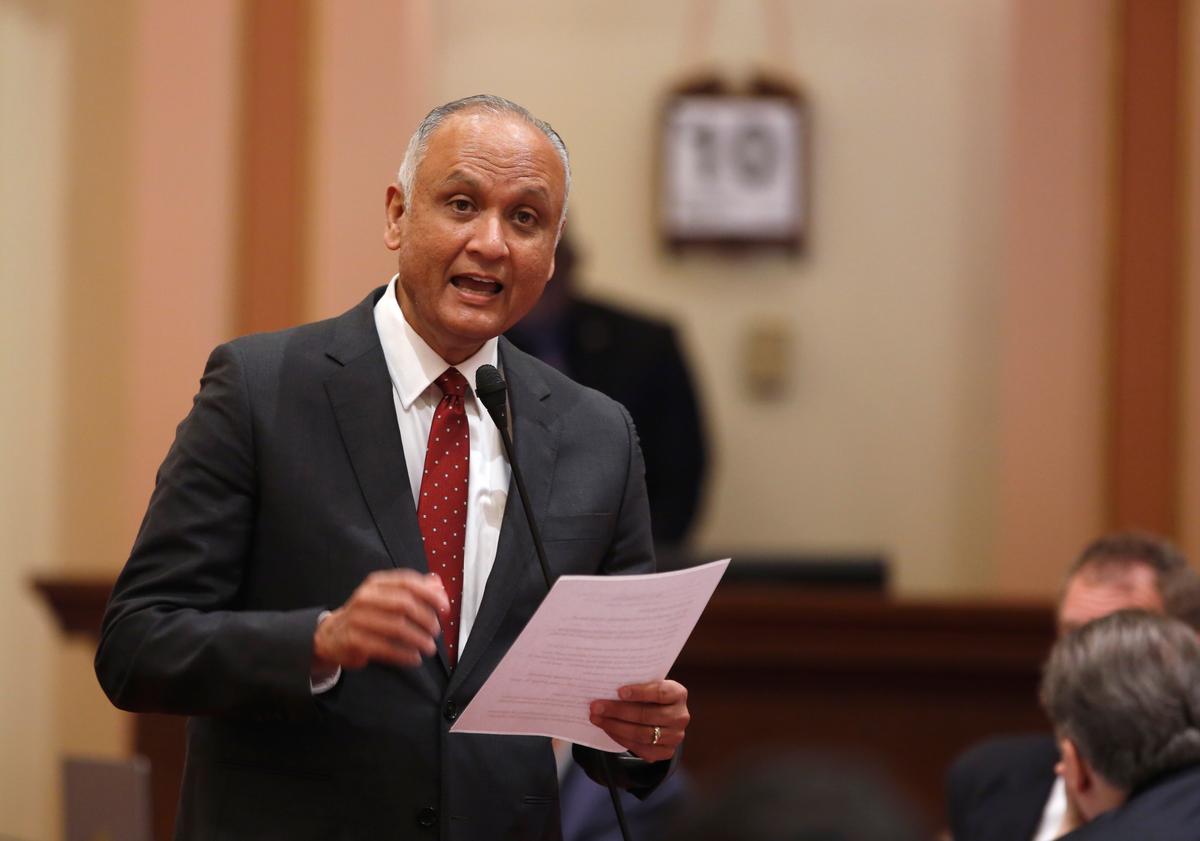 California Raises Legal Age to Buy Tobacco From 18 to 21