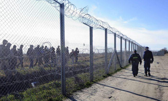 Thousands of Migrants Still Taking Balkan Route to EU