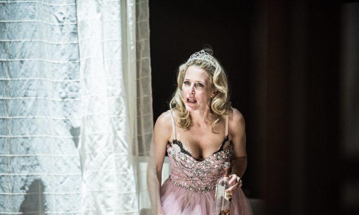 Theater Review: ‘A Streetcar Named Desire’