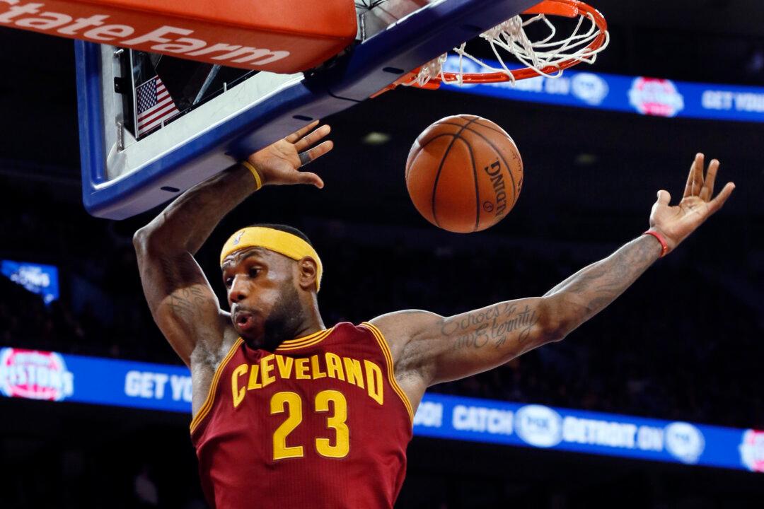 LeBron James Backs Hillary Clinton for President