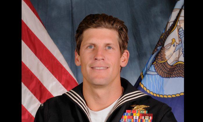 Crowds to Line Streets to Honor US Navy SEAL Killed in Iraq