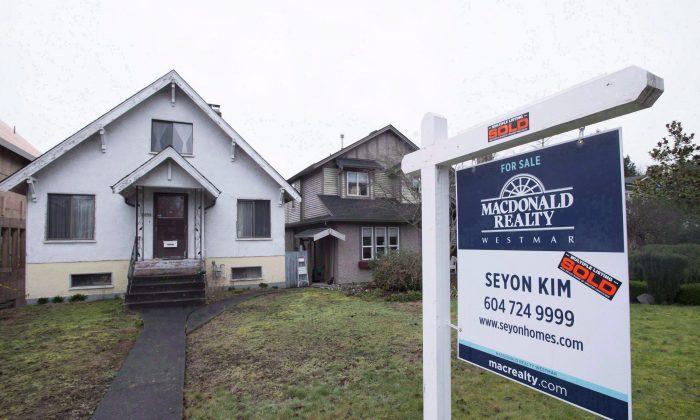 Scorching Vancouver and Toronto Housing Markets to Head Higher