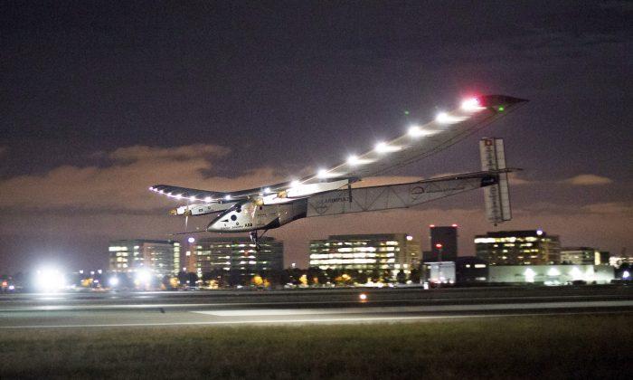 Solar-Powered Plane Lands in Ohio After Flight From Oklahoma