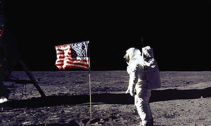 US Flags on the Moon Have All Faded to White