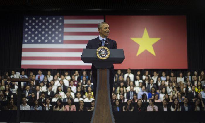 Obama’s Vietnam Noodle Dish With Bourdain: Chinese Netizens React