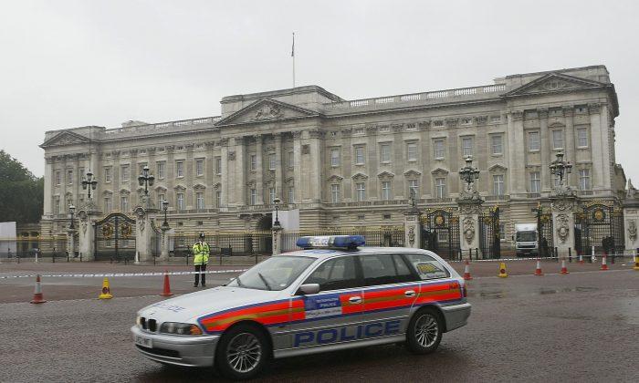 Man Who Scaled Buckingham Palace Walls Was Convicted Murderer
