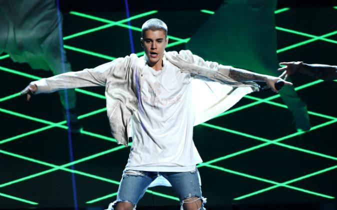 Justin Bieber Sued For Stealing Vocal Riffs For “Sorry”