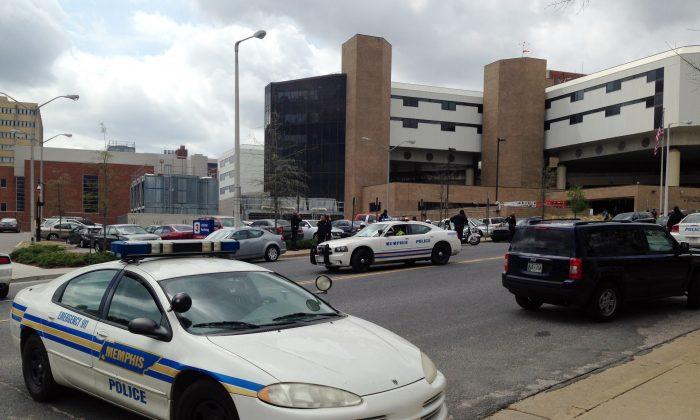 Police Officer Struck, Killed After 3 Shot in Memphis