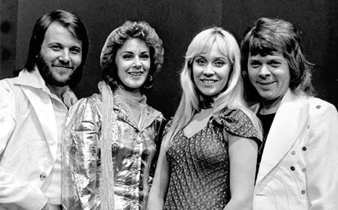 ABBA Reunites for First Performance in 30 Years