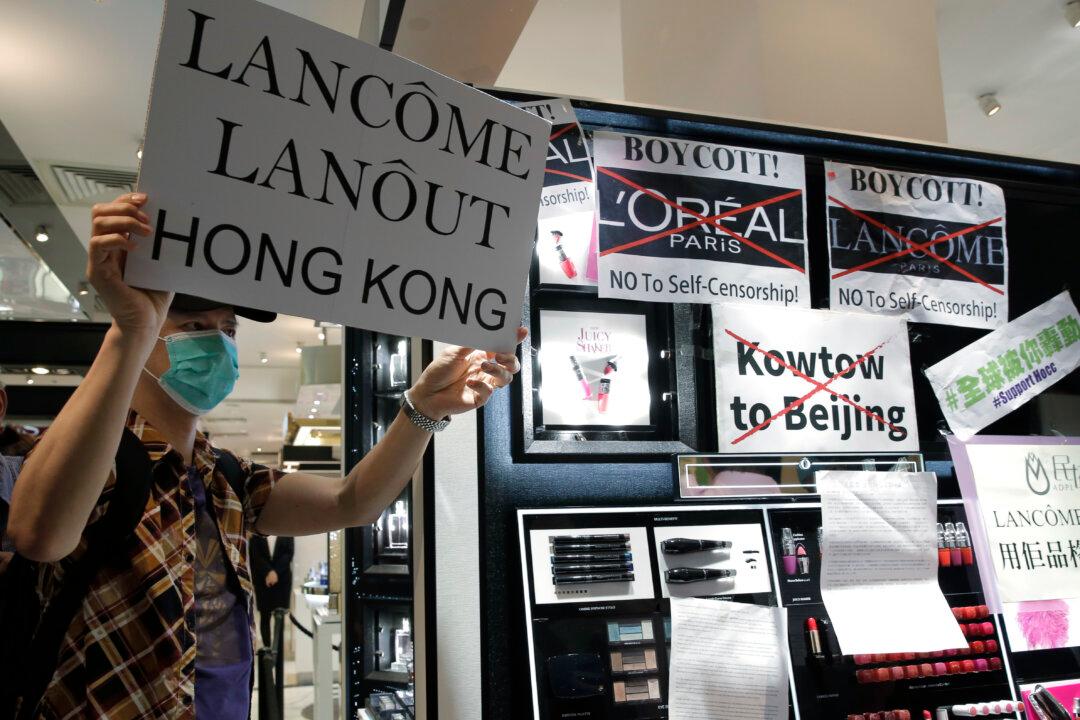 Lancome Shuts Hong Kong Shops as ‘Kowtow’ Controversy Grows