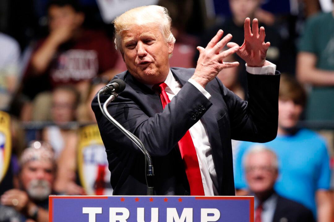 GOP Insiders Pressure Trump to Steer Clear of Controversy