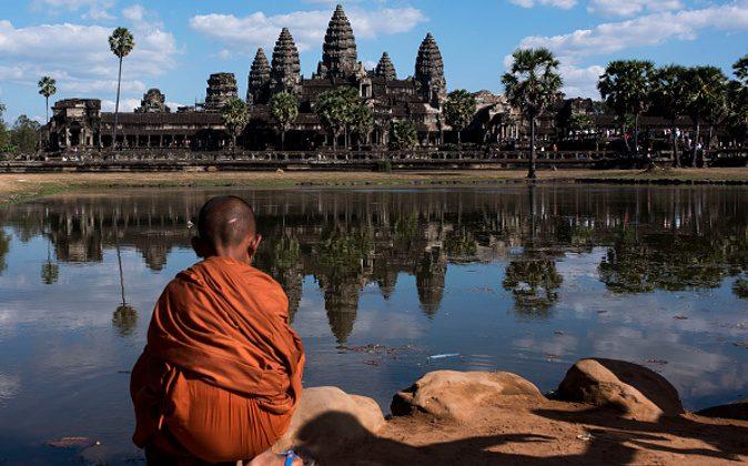 Vast, Ancient Cities Beneath Cambodian Jungle Change History Books