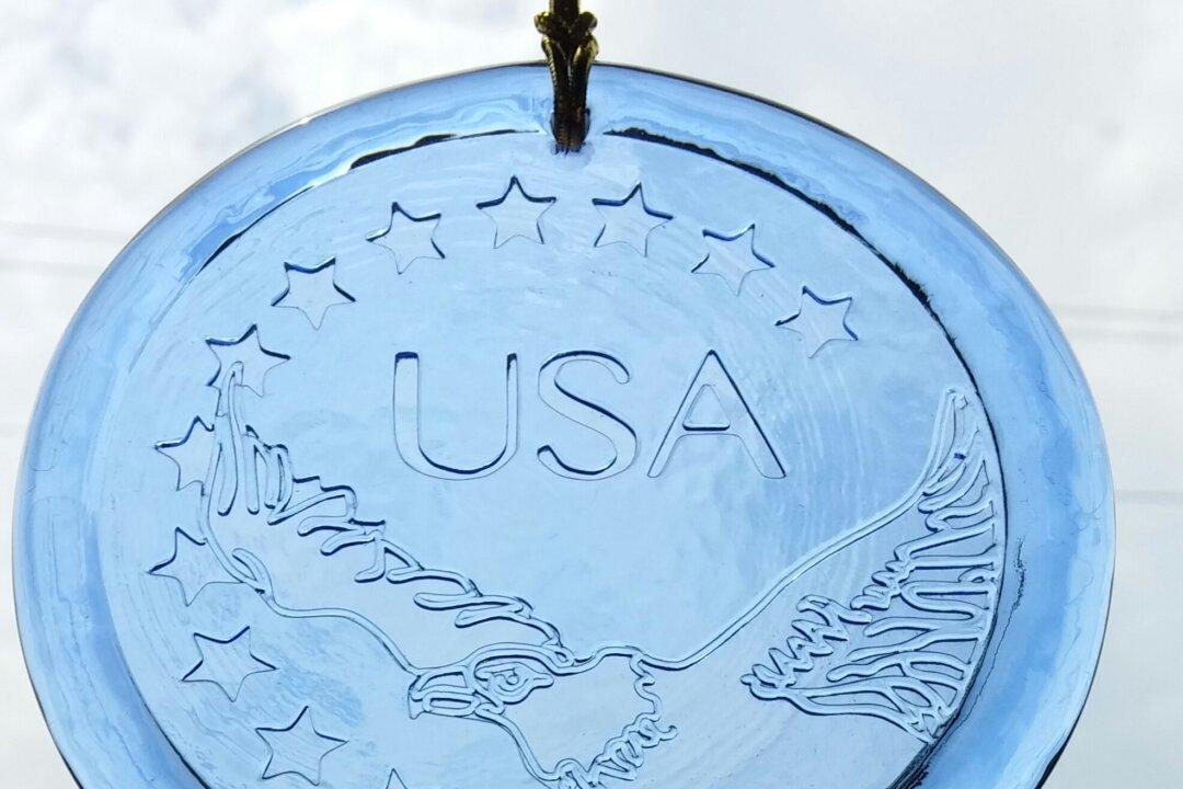 Winning Designs of Gillinder Glass Sun Catcher Competition Set in Glass