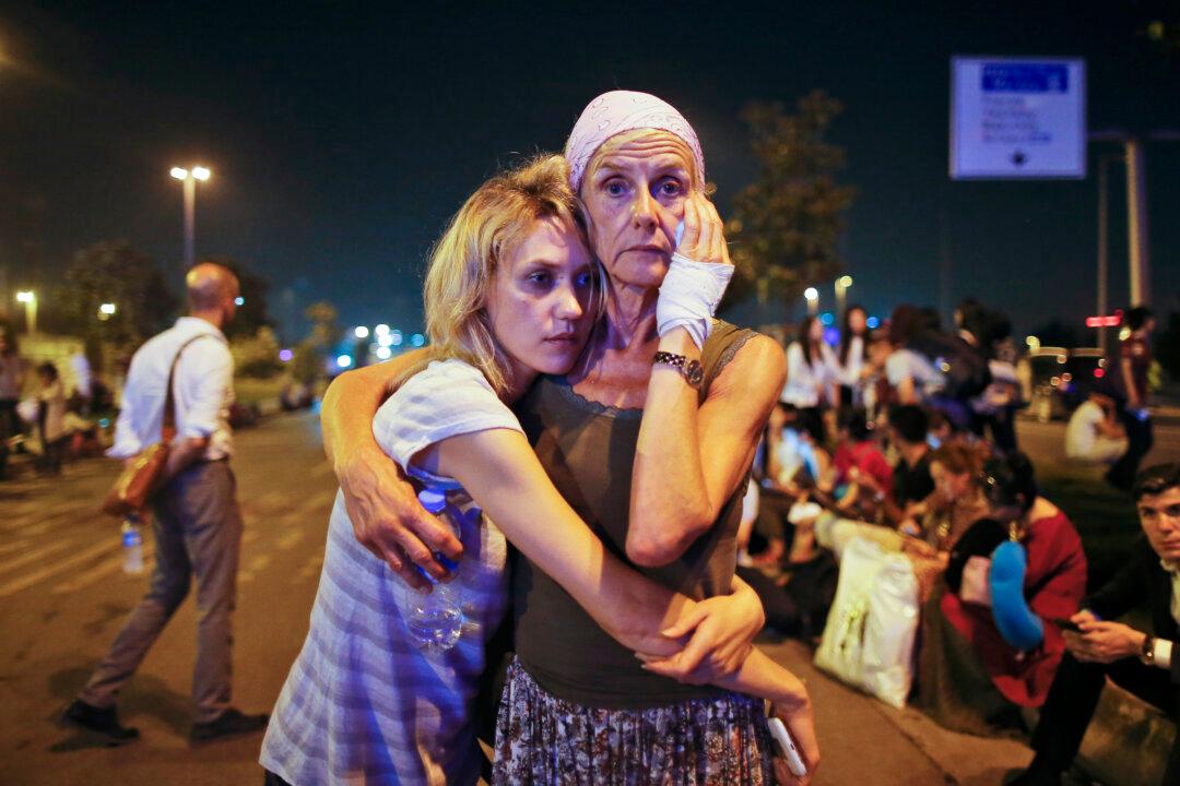 Doctor Describes Horror in Aftermath of Istanbul Airport Attack: ‘I Walked Over Many Dead Bodies’