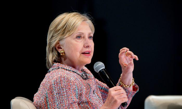 Clinton Interviewed by the FBI About Private Email Server