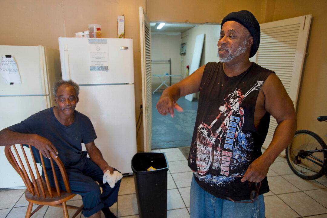 Louisiana Officer Fatally Shoots Suspect, Sparking Protests