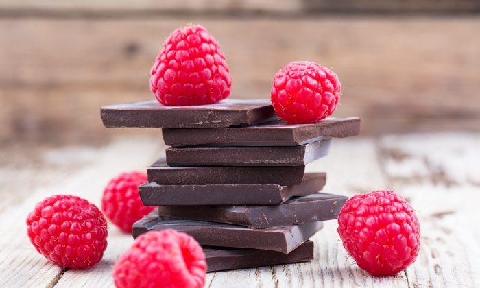 7 Proven Health Benefits of Dark Chocolate (No. 5 is Best)