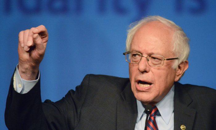 Sanders Scores Platform Victory, Calls for $15 Minimum Wage