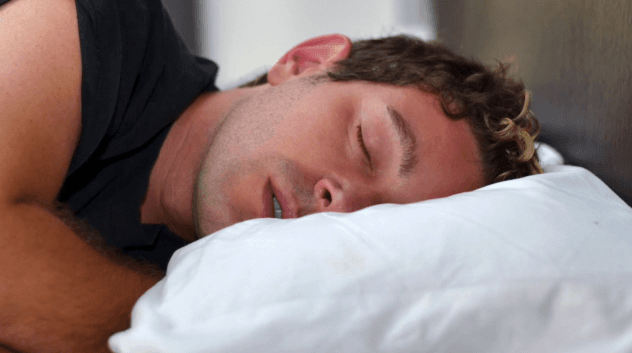 Study: Sleeping in a New Place Keeps Half the Brain on Alert (Video)