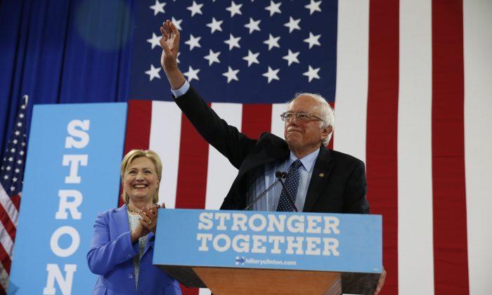 Clinton Receives Long-Awaited Endorsement From Sanders