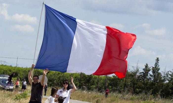 Tour de France to Continue as Planned After Attack in Nice